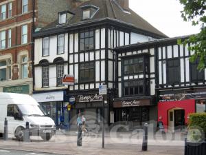 Picture of Queens Head Hotel