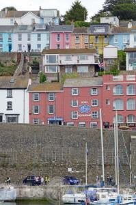 Picture of Ernie Lister Bar (Quayside Hotel)