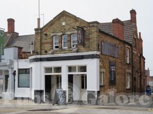 Picture of Henry's