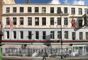 Picture of Morlands Hotel & Tavern