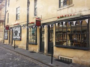 Picture of Canary Bar