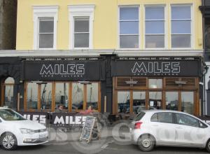 Picture of Miles Bar