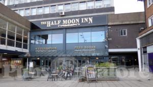 Picture of The Half Moon Inn (JD Wetherspoon)