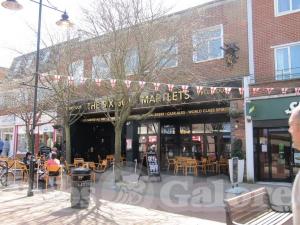 Picture of Six Gold Martlets (JD Wetherspoon)