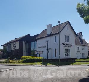 Picture of Ivy House (JD Wetherspoon)