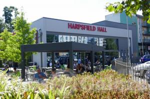 Picture of Harpsfield Hall (JD Wetherspoon)