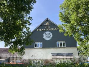 Steam Wheeler in Braehead (near Glasgow) : Pubs Galore