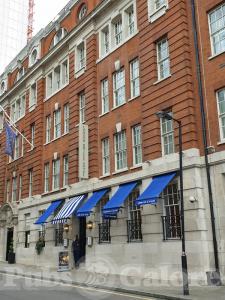 Picture of Quarter Bar @ London Bridge Hotel