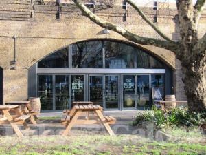 Picture of Mother Kelly's SE1