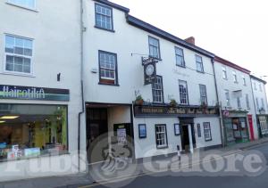 Picture of The White Ball Inn (JD Wetherspoon)