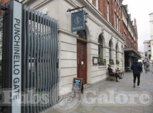 Picture of Broken Ear Bar at Blixen Restaurant