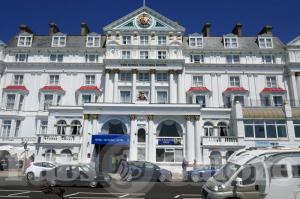 Picture of Piano Bar (Royal Victoria Hotel)
