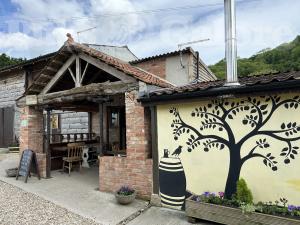 Picture of Jim's Cider Shack