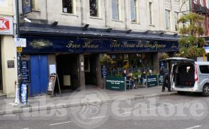 Picture of Moon in the Square (JD Wetherspoon)